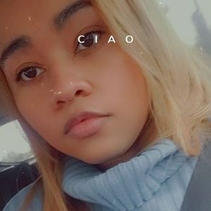 Meet your Posher, Deedra